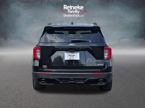 Agate Black Metallic 2023 Ford Explorer ST-Line