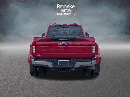 RAPID RED 2022 Ford F-350 LARIAT SUPER DUTY