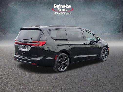 2026 Chrysler Pacifica Limited