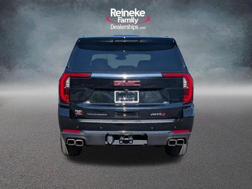Onyx Black 2025 GMC Yukon AT4