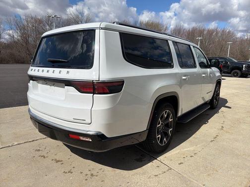 2024 Jeep Wagoneer L Series III