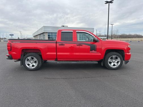 2018 Chevrolet Silverado 1500 Custom