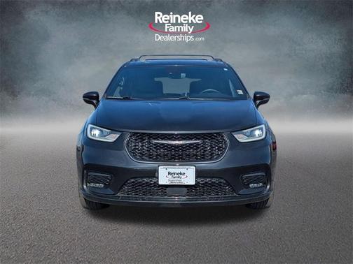 2021 Chrysler Pacifica Touring-L