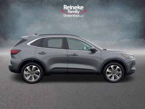 2025 Ford Escape Platinum