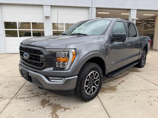 Carbonized Gray Metallic 2023 Ford F-150 XLT