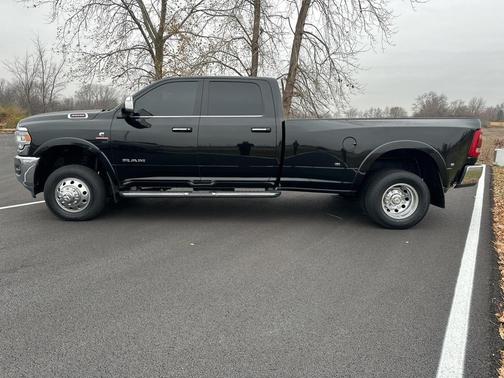 2021 RAM 3500 Laramie