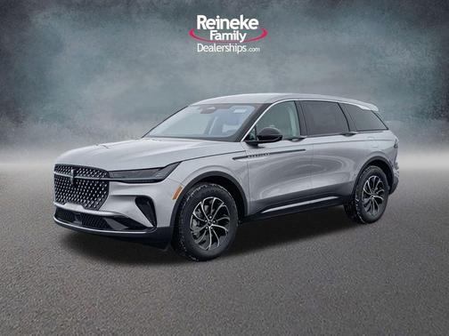 Silver Radiance Metallic 2026 Lincoln Nautilus Premiere
