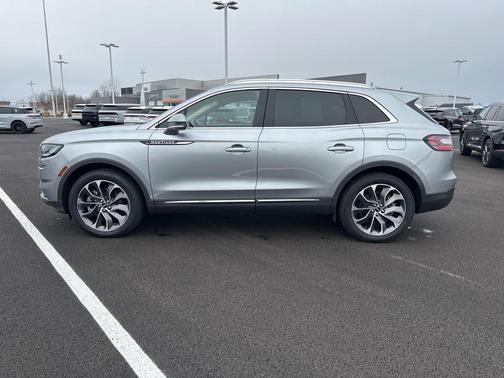 2021 Lincoln Nautilus Reserve