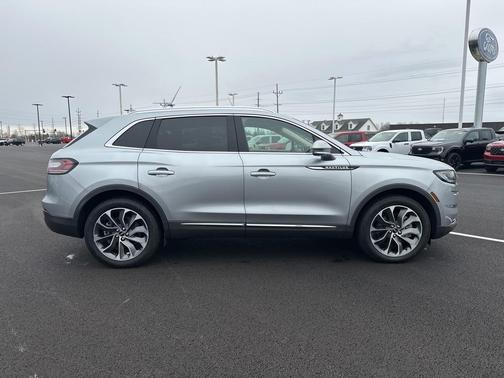 2021 Lincoln Nautilus Reserve