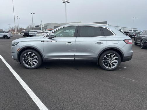 2021 Lincoln Nautilus Reserve