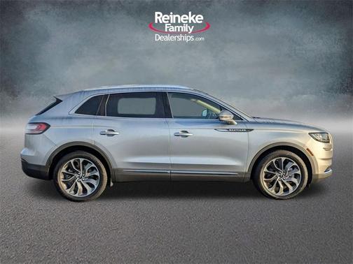 2021 Lincoln Nautilus Reserve