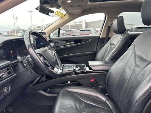 2021 Lincoln Nautilus Reserve