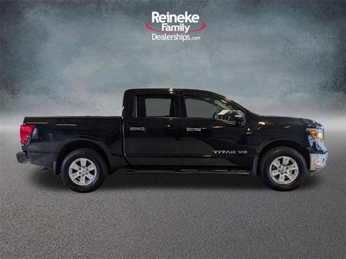 2018 Nissan Titan SV