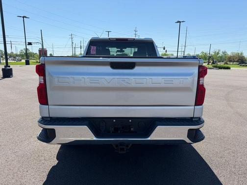 Silver Ice Metallic 2019 Chevrolet Silverado 1500 LT