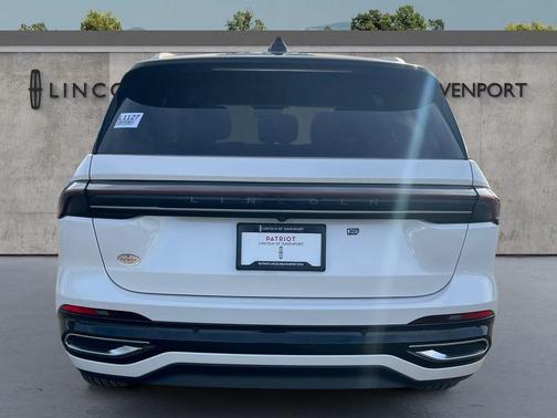 2025 Lincoln Nautilus Reserve