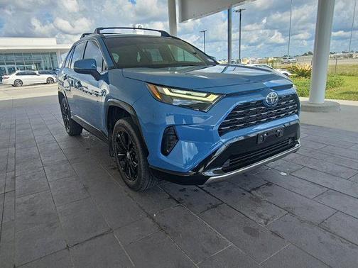 2022 Toyota RAV4 Hybrid SE
