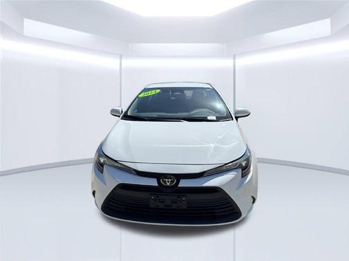 Ice Cap 2024 Toyota Corolla LE