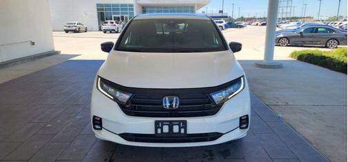 White 2024 Honda Odyssey Sport