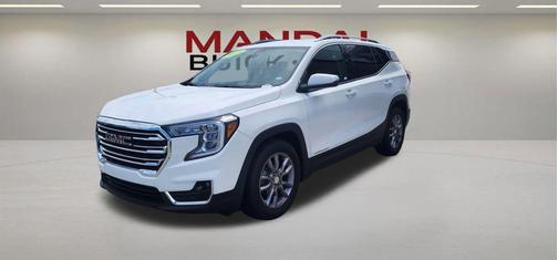 Summit White 2023 GMC Terrain SLT