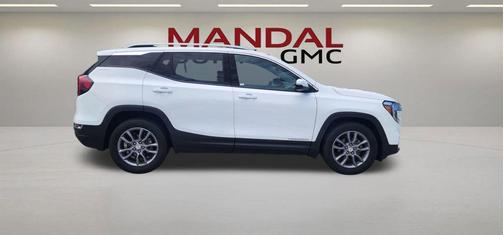 Summit White 2023 GMC Terrain SLT