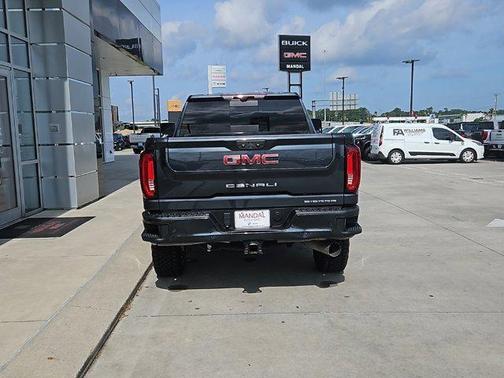2023 GMC Sierra 2500 Denali