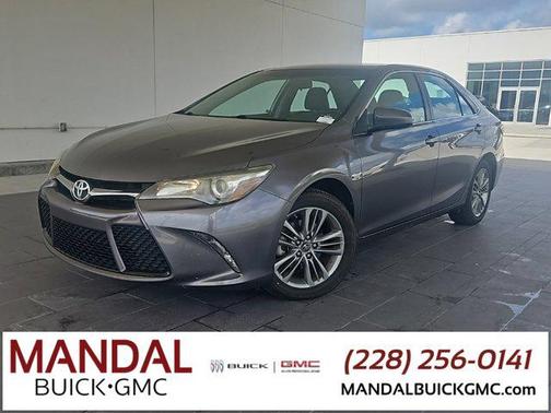 2016 Toyota Camry SE