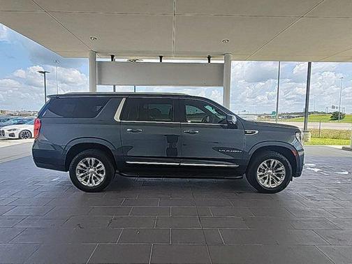 2021 GMC Yukon XL SLT
