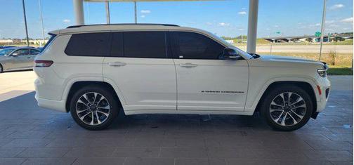 2022 Jeep Grand Cherokee L Overland
