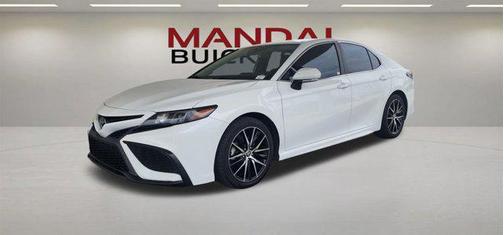 White 2022 Toyota Camry SE