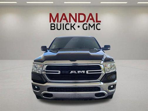 Diamond Black Crystal Pearlcoat 2020 RAM 1500 Big Horn/Lone Star