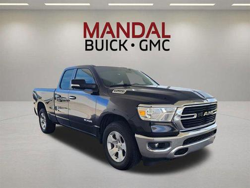 Diamond Black Crystal Pearlcoat 2020 RAM 1500 Big Horn/Lone Star