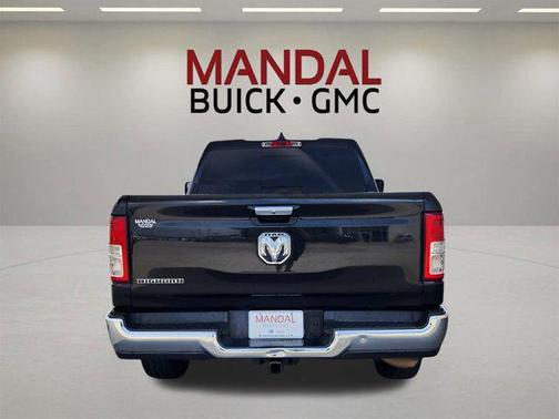Diamond Black Crystal Pearlcoat 2020 RAM 1500 Big Horn/Lone Star