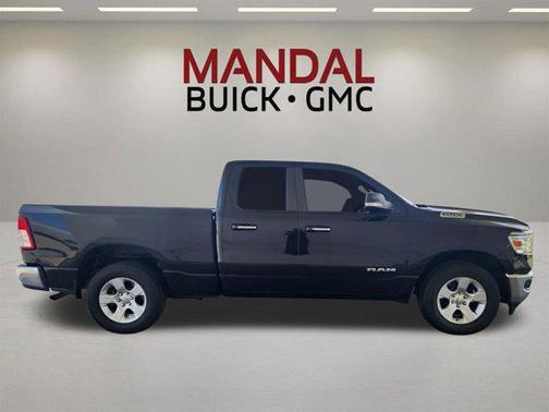 Diamond Black Crystal Pearlcoat 2020 RAM 1500 Big Horn/Lone Star