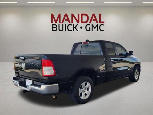 Diamond Black Crystal Pearlcoat 2020 RAM 1500 Big Horn/Lone Star