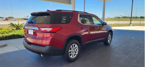 Cajun Red Tintcoat 2021 Chevrolet Traverse LT Cloth