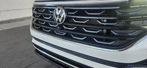 2024 Volkswagen Atlas 2.0T SEL Premium R-Line 4MOTION