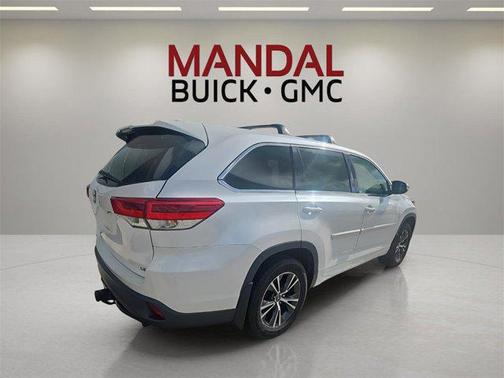 2017 Toyota Highlander LE Plus