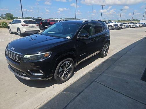 2019 Jeep Cherokee Overland