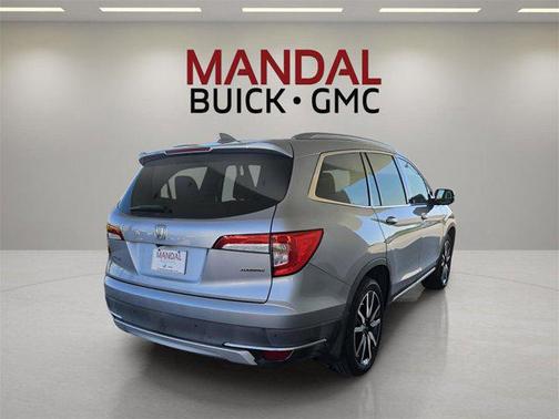 2019 Honda Pilot Touring 8-Passenger