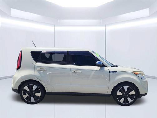 Cloud 2015 Kia Soul !