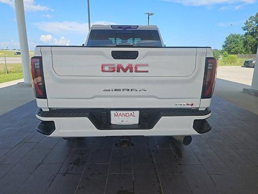 2024 GMC Sierra 2500 AT4