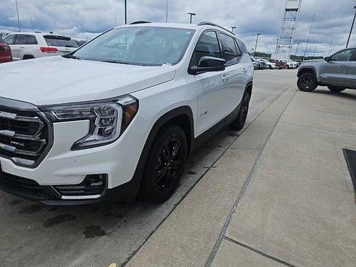 2022 GMC Terrain AWD AT4