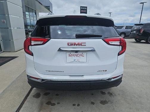 2022 GMC Terrain AWD AT4