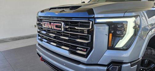 2024 GMC Sierra 2500 AT4