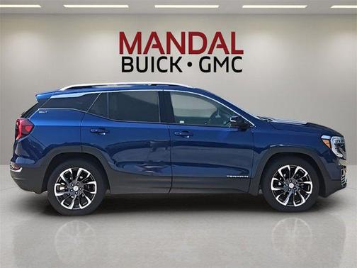 2022 GMC Terrain SLT