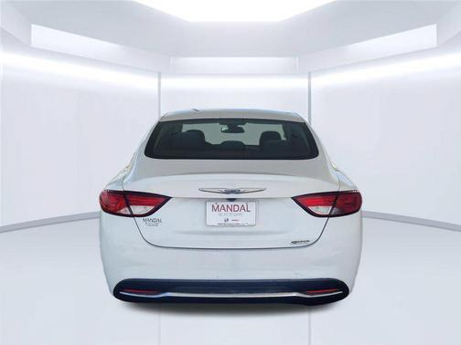 Bright White Clearcoat 2016 Chrysler 200 Limited