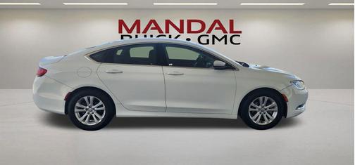 Bright White Clearcoat 2016 Chrysler 200 Limited