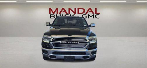 Diamond Black Crystal Pearlcoat 2022 RAM 1500 Laramie