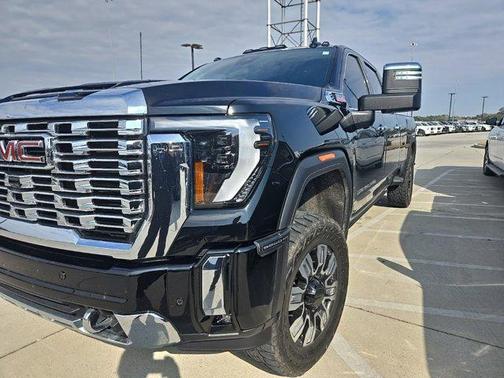 2025 GMC Sierra 3500 Denali