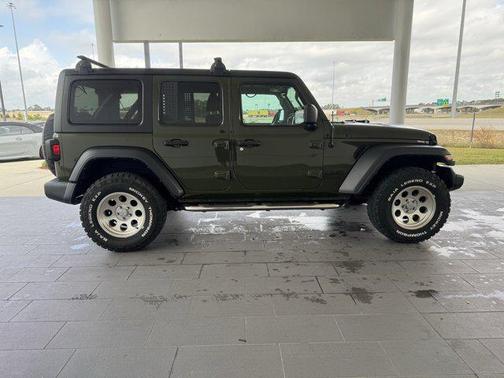 2022 Jeep Wrangler Unlimited Sport